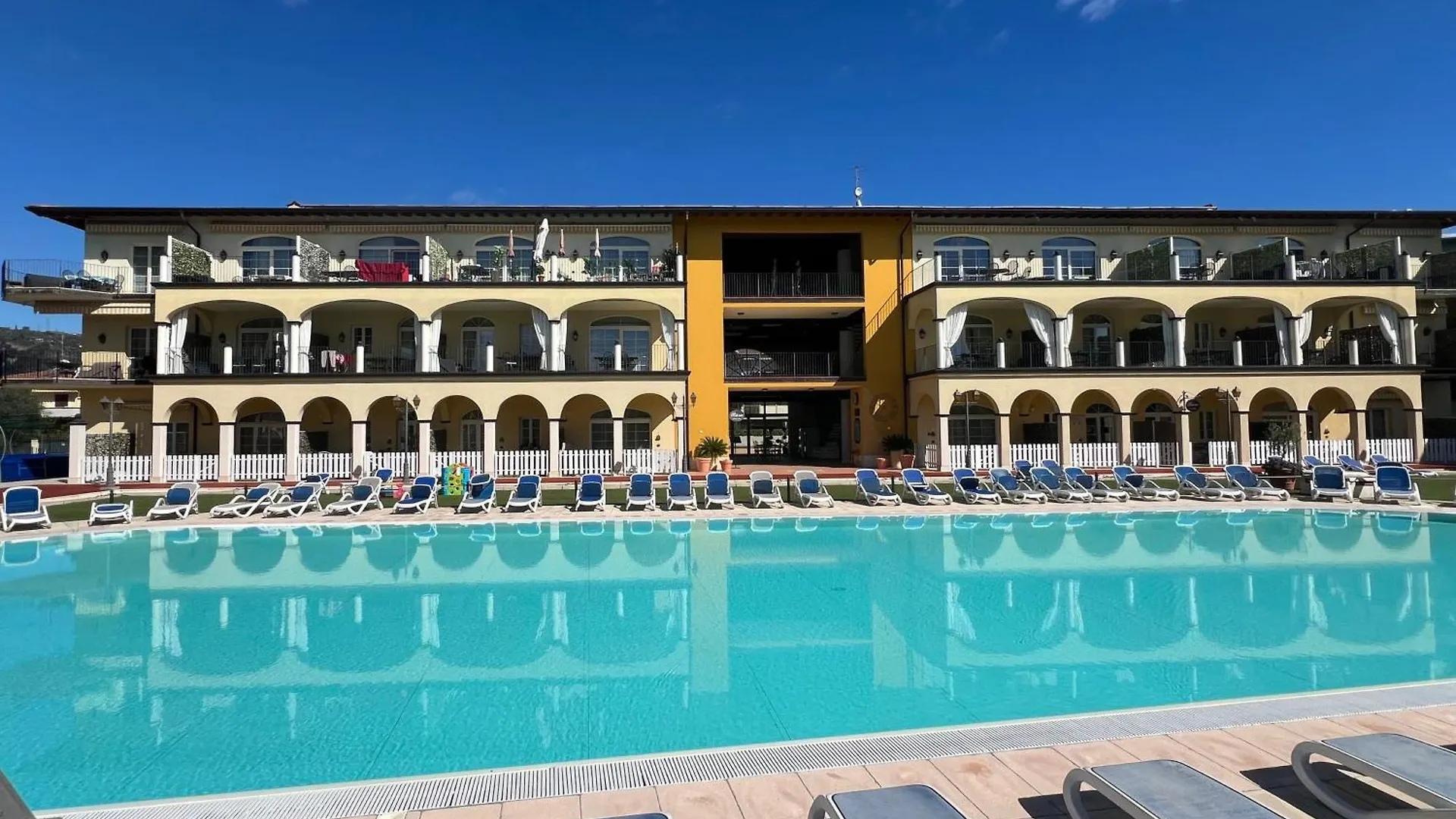 Giardino Dei Colori Camilla Pool Relax And Family Friendly Apartment Toscolano Maderno Italy
