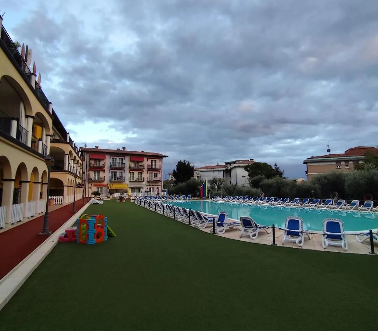Giardino Dei Colori Camilla Pool Relax And Family Friendly Apartment Toscolano Maderno